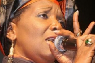 Côte dÂ’Ivoire : Décrispation, Madame Ouattara invite Aïcha Koné au  gala de sa fondation 